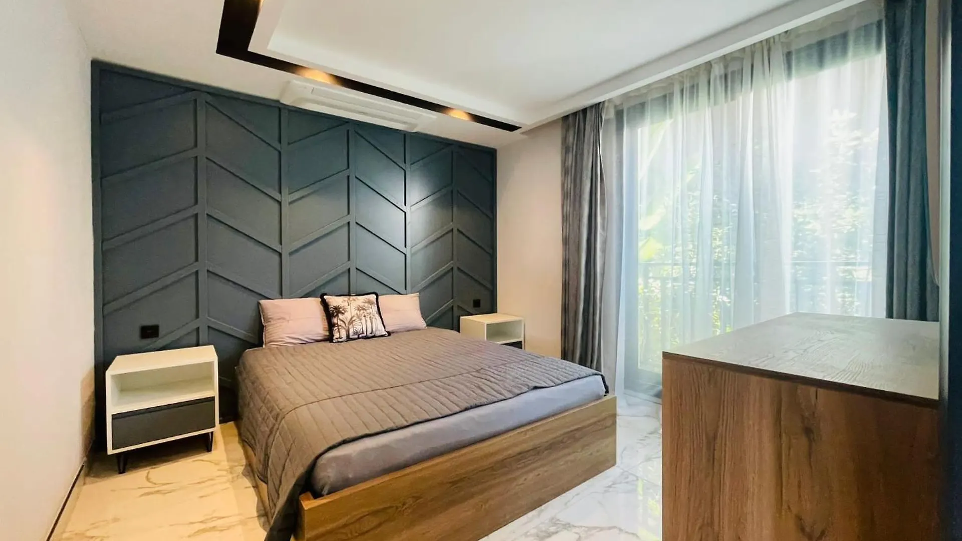Isitmali Havuzlu Lueks Villa Kusadası 0*,