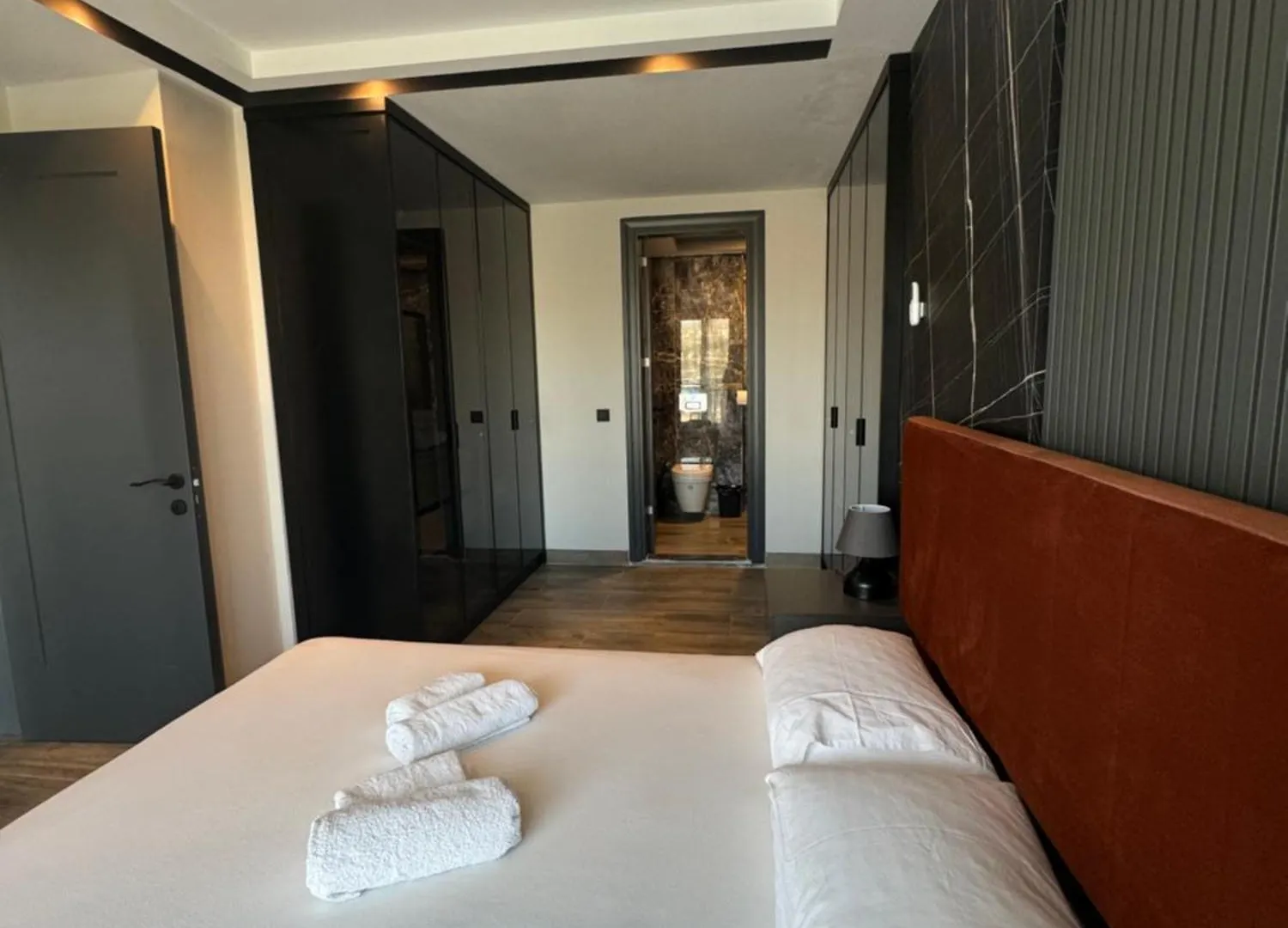 Isitmali Havuzlu Lueks Villa Kusadası