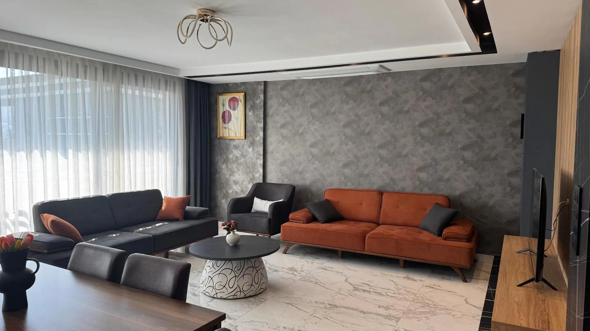 Isitmali Havuzlu Lueks Villa Kusadası